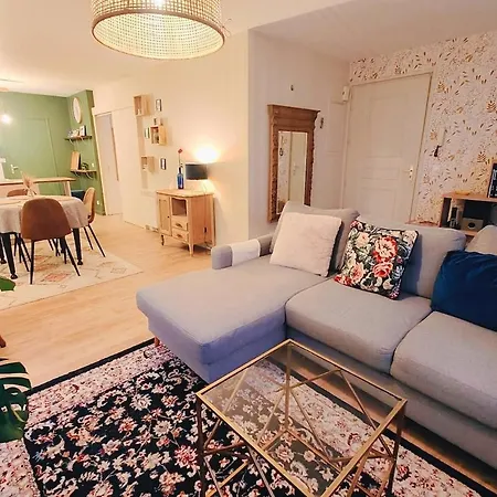 Quiet For 2-4 People With Private Parking Appartement *