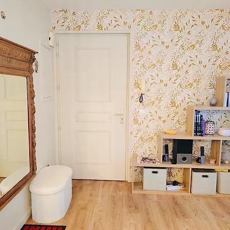 Quiet For 2-4 People With Private Parking Appartement *