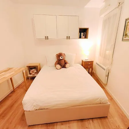 Quiet For 2-4 People With Private Parking Appartement La Madeleine (Nord)