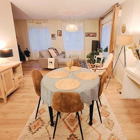 Διαμέρισμα Quiet For 2-4 People With Private Parking *