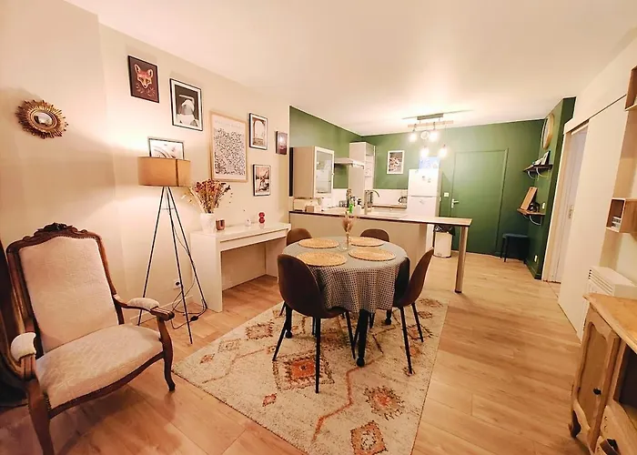 Quiet For 2-4 People With Private Parking *