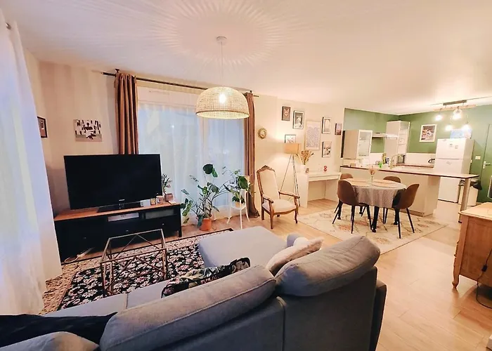 Quiet For 2-4 People With Private Parking Appartement *